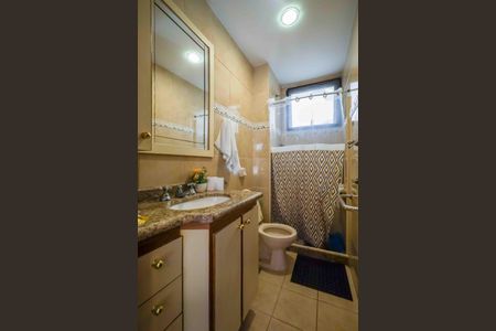 Apartamento à venda com 95m², 3 quartos e sem vagaBanheiro da Suíte