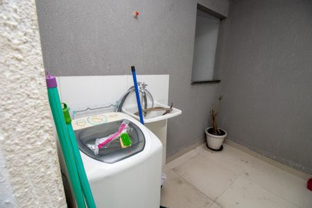 Apartamento para alugar com 70m², 2 quartos e 1 vagaÁrea de Serviço