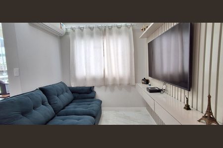 Apartamento à venda com 69m², 2 quartos e 2 vagasSala