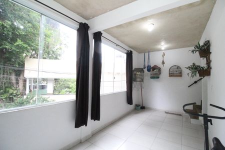 Casa de condomínio à venda com 135m², 2 quartos e 2 vagasVaranda