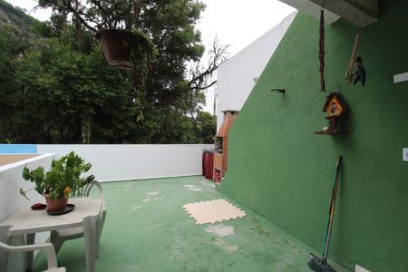 Casa de condomínio à venda com 135m², 2 quartos e 2 vagasTerraço
