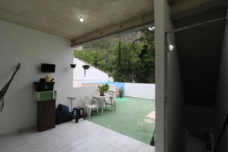 Casa de condomínio à venda com 135m², 2 quartos e 2 vagasTerraço