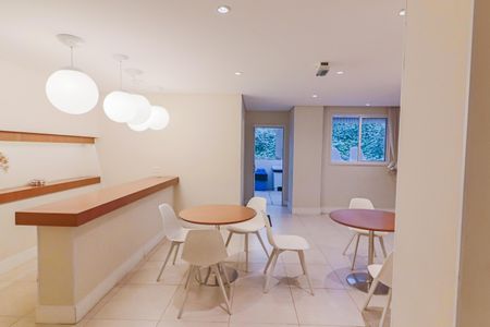 Apartamento à venda com 72m², 2 quartos e 1 vagaÁrea comum - Salão de festas