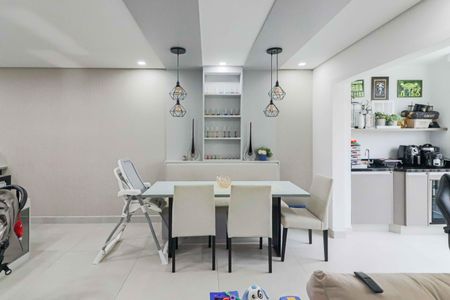 Apartamento à venda com 72m², 2 quartos e 1 vagaSala