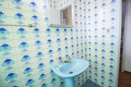 Casa à venda com 186m², 4 quartos e 3 vagas Casa à venda com 186m², 4 quartos e 3 vagasBanheiro 2