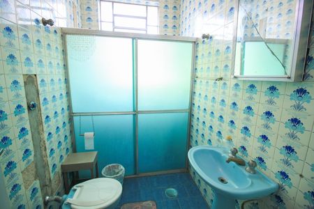 Casa à venda com 186m², 4 quartos e 3 vagas Casa à venda com 186m², 4 quartos e 3 vagasBanheiro 2