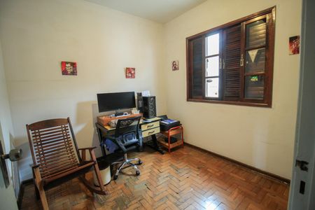 Casa à venda com 186m², 4 quartos e 3 vagas Casa à venda com 186m², 4 quartos e 3 vagasQuarto 4