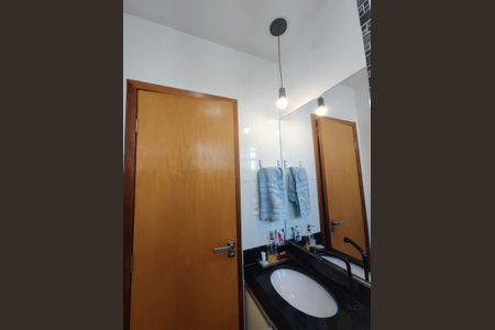 Apartamento à venda com 107m², 3 quartos e 2 vagasBanheiro 1