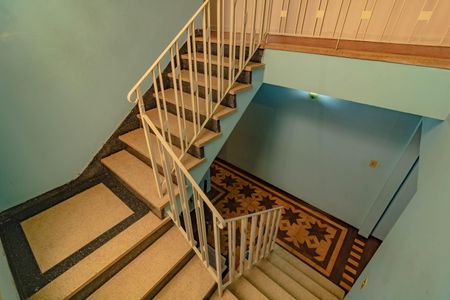 Casa à venda com 307m², 4 quartos e 2 vagasEscada