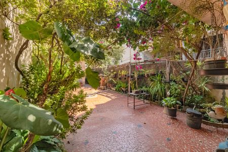 Casa à venda com 307m², 4 quartos e 2 vagasQuintal