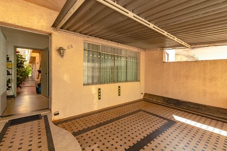 Casa à venda com 307m², 4 quartos e 2 vagasQuintal