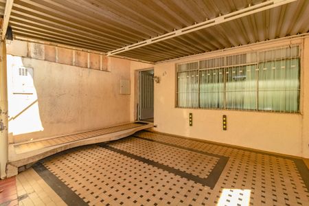 Casa à venda com 307m², 4 quartos e 2 vagasQuintal