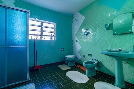 Casa à venda com 307m², 4 quartos e 2 vagasBanheiro 2