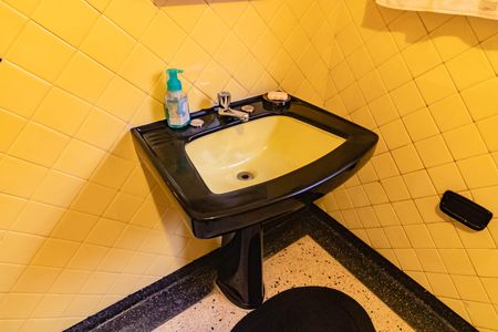 Casa à venda com 307m², 4 quartos e 2 vagasBanheiro