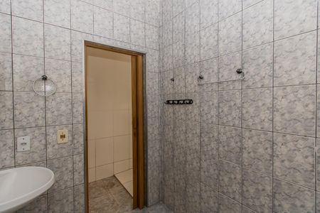 Apartamento à venda com 120m², 2 quartos e 1 vaga Apartamento à venda com 120m², 2 quartos e 1 vagaBanheiro