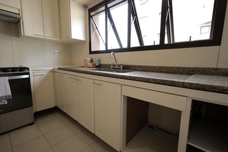 Apartamento à venda com 196m², 4 quartos e 2 vagasCozinha
