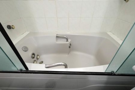 Apartamento à venda com 196m², 4 quartos e 2 vagasBanheiro Suíte 3