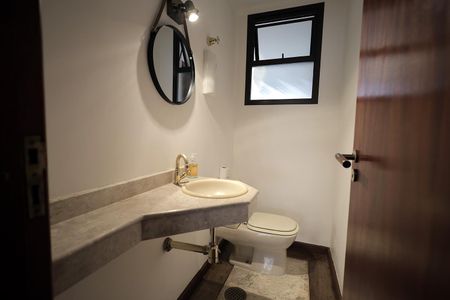 Apartamento à venda com 196m², 4 quartos e 2 vagasLavabo