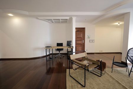 Apartamento à venda com 196m², 4 quartos e 2 vagasSala
