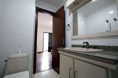 Apartamento à venda com 196m², 4 quartos e 2 vagasBanheiro Suíte 1