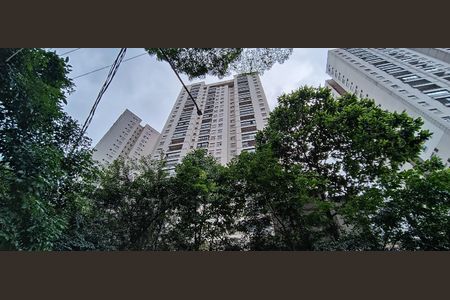 Apartamento à venda com 70m², 2 quartos e 1 vaga Apartamento à venda com 70m², 2 quartos e 1 vagaFachada