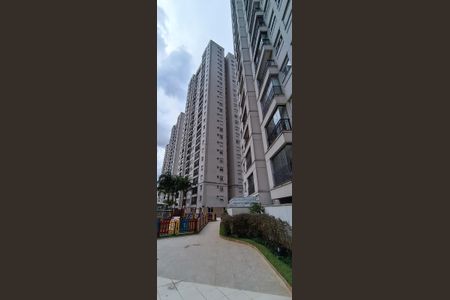 Apartamento à venda com 70m², 2 quartos e 1 vaga Apartamento à venda com 70m², 2 quartos e 1 vagaFachada