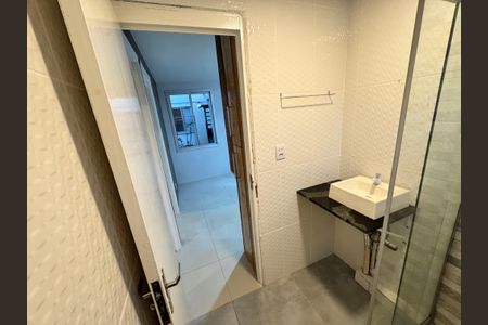 Apartamento à venda com 49m², 2 quartos e 1 vaga Apartamento à venda com 49m², 2 quartos e 1 vagaBanheiro