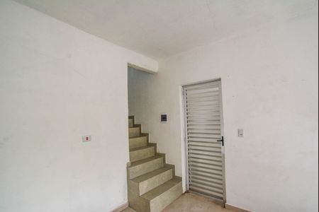 Casa para alugar com 42m², 2 quartos e 1 vaga Casa para alugar com 42m², 2 quartos e 1 vagaSala