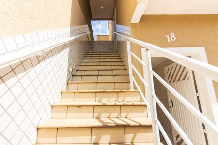 Casa para alugar com 400m², 4 quartos e 4 vagasEscada