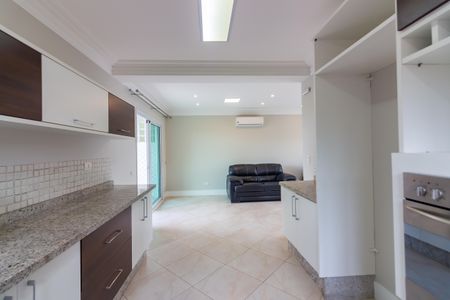 Casa para alugar com 400m², 4 quartos e 4 vagasCozinha