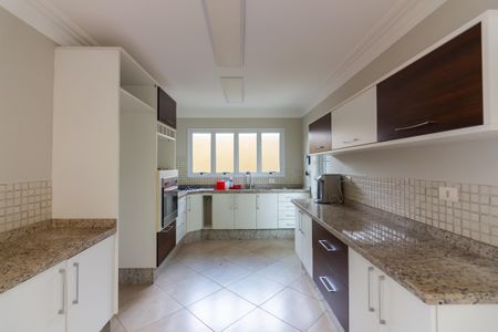 Casa para alugar com 400m², 4 quartos e 4 vagasCozinha