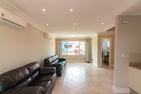 Casa para alugar com 400m², 4 quartos e 4 vagasSala