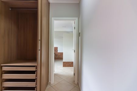 Casa para alugar com 400m², 4 quartos e 4 vagasCorredor