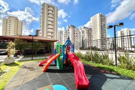 Apartamento à venda com 65m², 2 quartos e 2 vagasÁrea comum - Playground