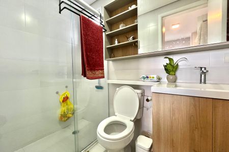 Apartamento à venda com 65m², 2 quartos e 2 vagasBanheiro da Suíte