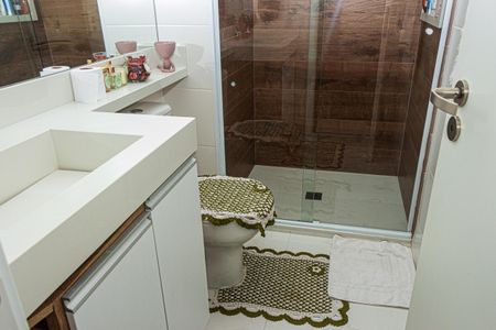 Apartamento à venda com 80m², 3 quartos e 1 vaga Apartamento à venda com 80m², 3 quartos e 1 vagaBanheiro