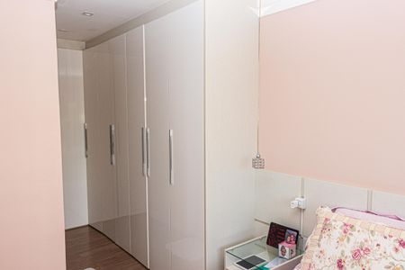 Apartamento à venda com 80m², 3 quartos e 1 vaga Apartamento à venda com 80m², 3 quartos e 1 vagaSuíte