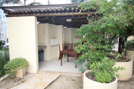 Apartamento para alugar com 48m², 2 quartos e 1 vaga Apartamento para alugar com 48m², 2 quartos e 1 vagaÁrea comum - Churrasqueira