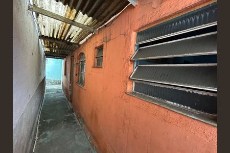 Casa à venda com 28m², 1 quarto e sem vagaQuintal