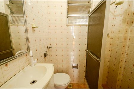 Apartamento à venda com 60m², 2 quartos e sem vaga Apartamento à venda com 60m², 2 quartos e sem vagaBanheiro