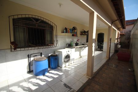 Casa à venda com 404m², 4 quartos e 6 vagasÁrea de Serviço