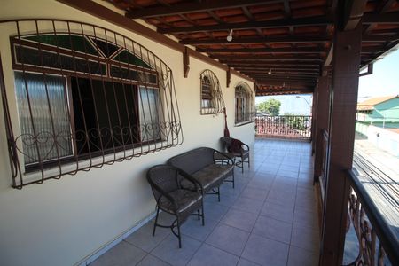 Casa à venda com 404m², 4 quartos e 6 vagasVaranda