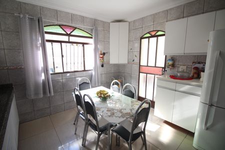 Casa à venda com 404m², 4 quartos e 6 vagasCozinha