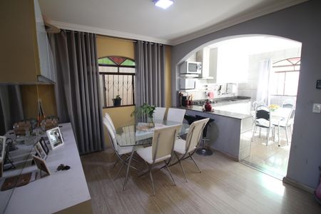 Casa à venda com 404m², 4 quartos e 6 vagasCopa