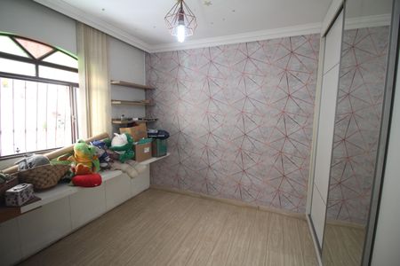 Casa à venda com 404m², 4 quartos e 6 vagasQuarto 2