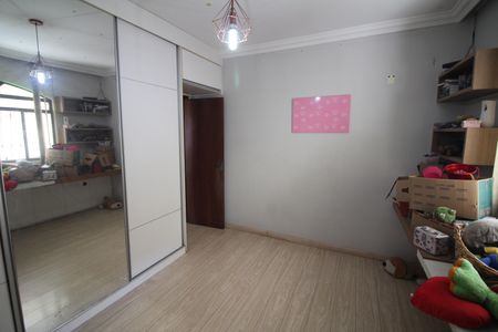Casa à venda com 404m², 4 quartos e 6 vagasQuarto 2
