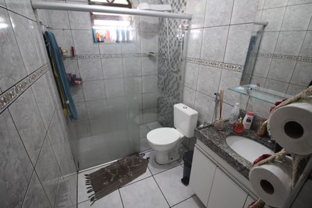 Casa à venda com 404m², 4 quartos e 6 vagasBanheiro da Suíte 1