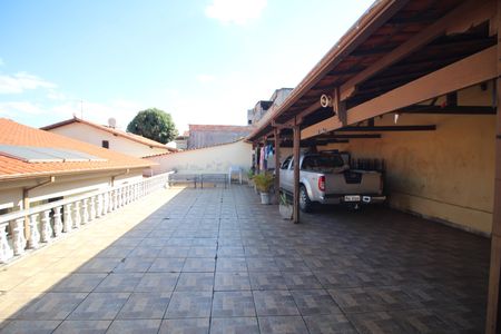 Casa à venda com 404m², 4 quartos e 6 vagasQuintal