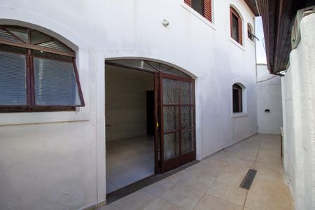 Casa para alugar com 125m², 1 quarto e 1 vagaEntrada