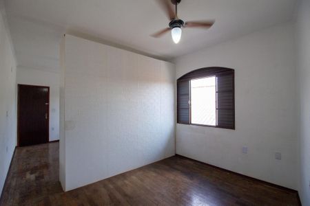 Casa para alugar com 125m², 1 quarto e 1 vagaQuarto 2